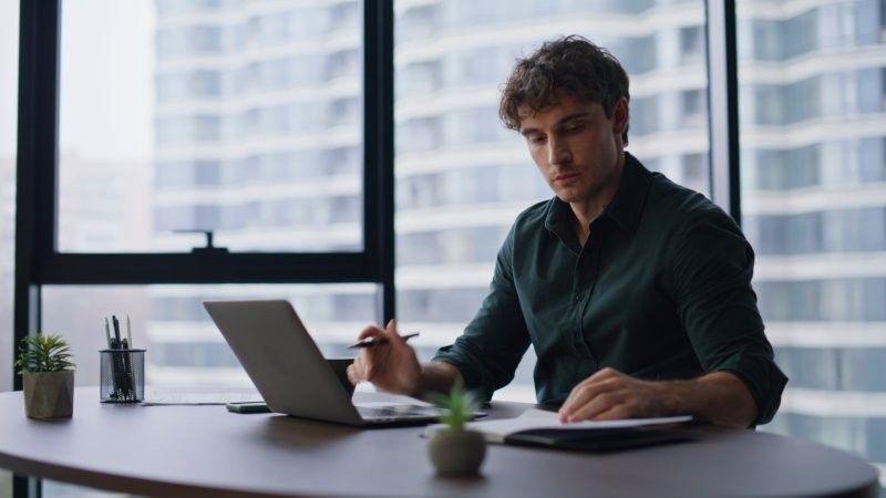 Reprendre une entreprise : pourquoi il ne faut jamais juger trop vite le cédant