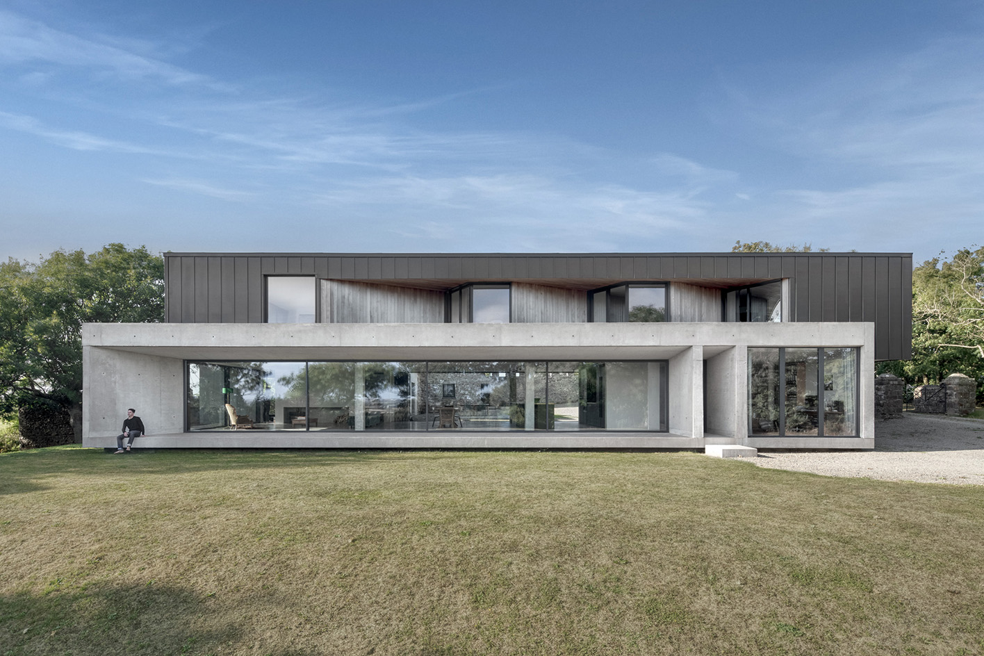 Reprendre une entreprise ou créer : quelle stratégie pour un dirigeant ?